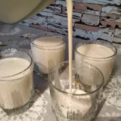 Молочный коктейль с бананом 🍌🥛