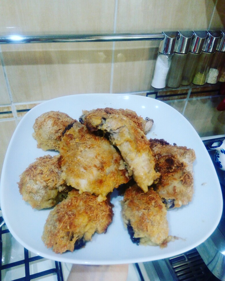 Куриные голени в сырной панировке