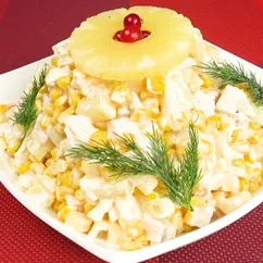 Легкий салат с курицей, ананасами и сыром | Light salad with chicken, pineapple and cheese