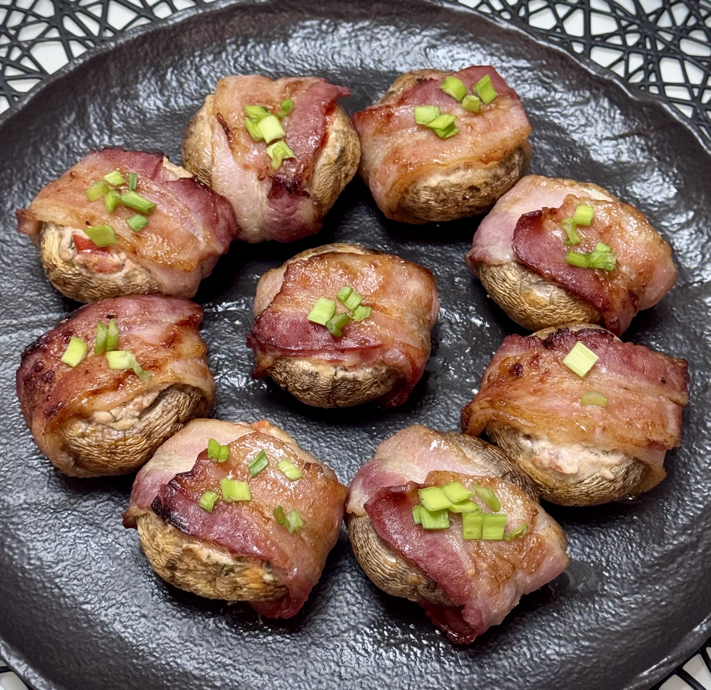 Сочные шампиньоны в аэрогриле или духовке