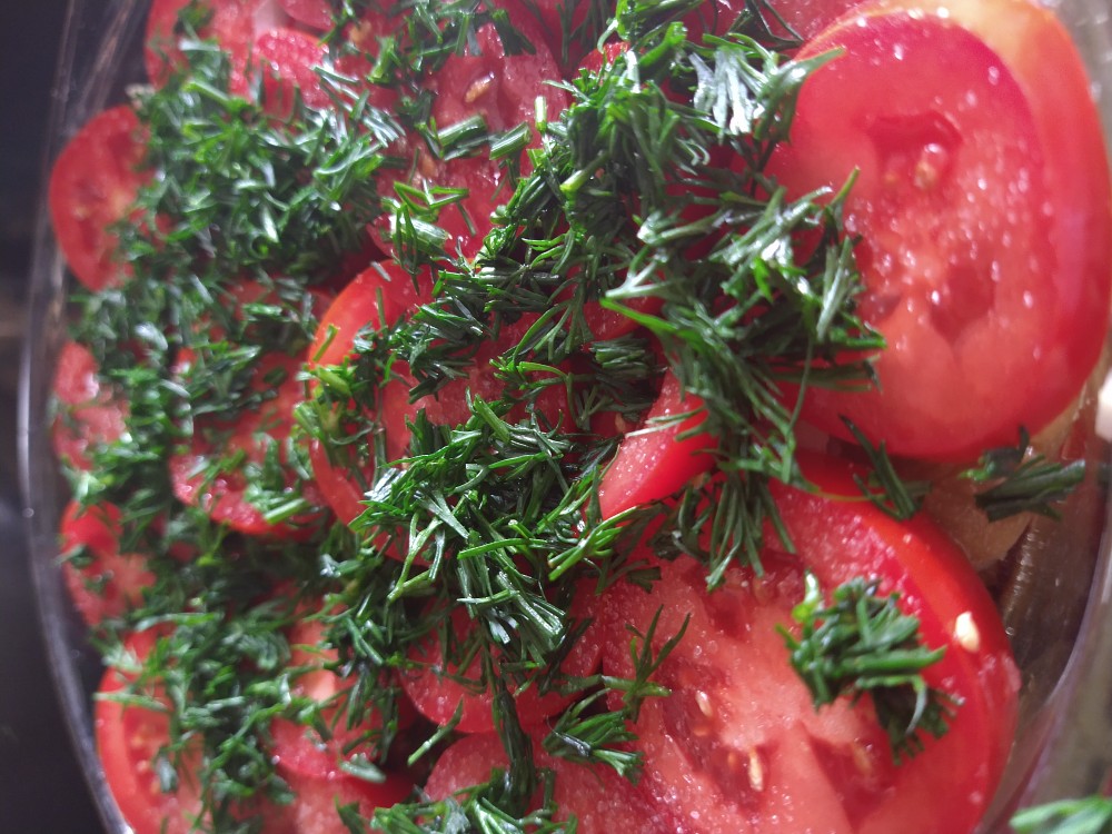 Салат "Красная шапочка и серый волк"!)