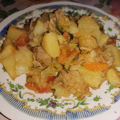 Мясо с картофелем и капустой