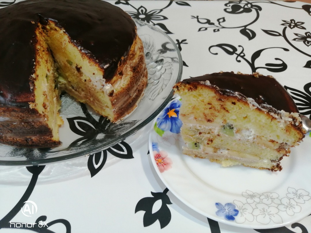 Рецепт торта с бисквитными коржами. Самый простой бисквитный торт.