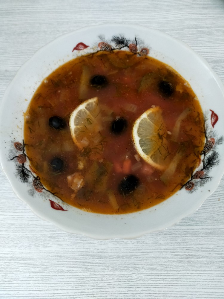Солянка из квашеной капусты с сосисками: рецепт с фото пошагово