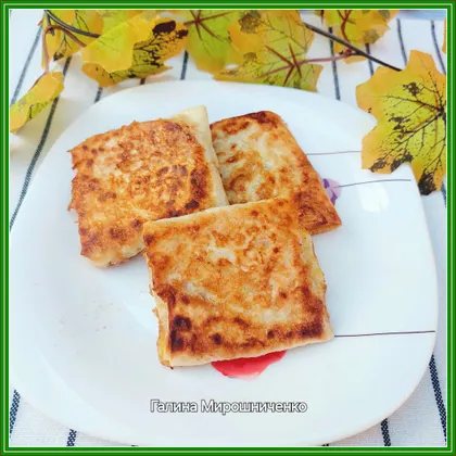 Жареный лаваш с колбасой