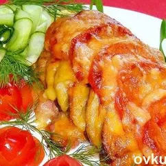 Курица, запеченная с овощами