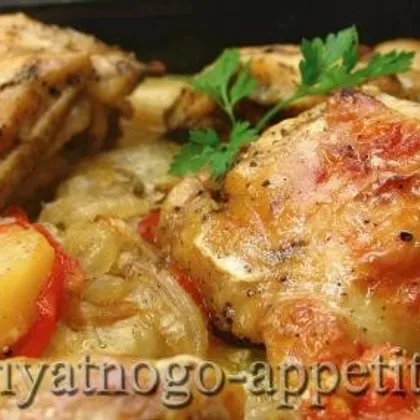 Курица с овощами и картофелем, запеченная в духовке