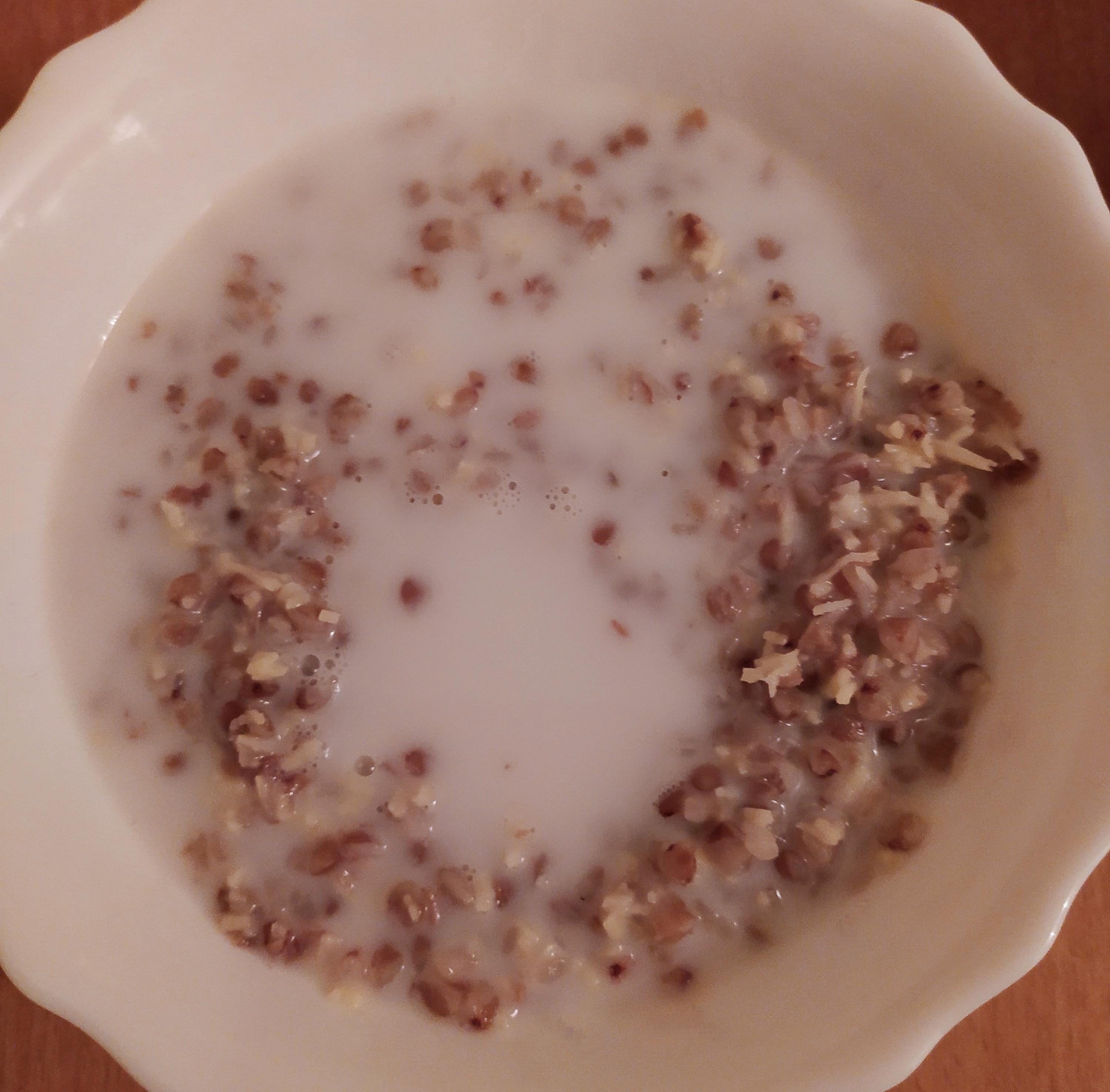 Гречка с молоком и сыром