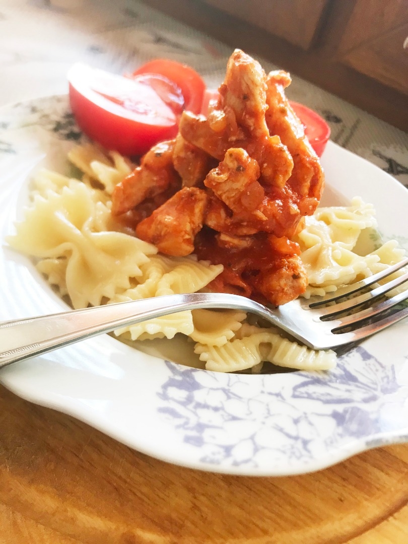 Куриный гуляш
