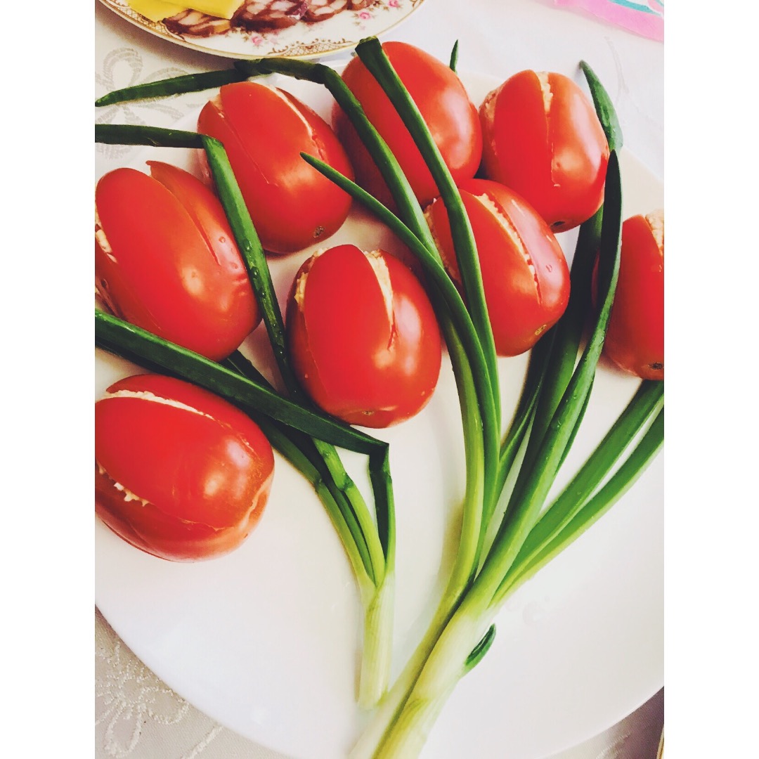 Салат-закуска «Букет тюльпанов 💐» рецепт с фото пошаговый от Арина  Новомирская - Овкусе.ру