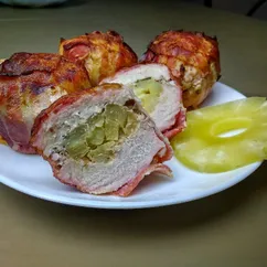 Мясные бомбы с ананасами