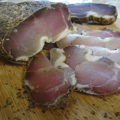 Свиной карбонад, вяленое мясо в домашних условиях