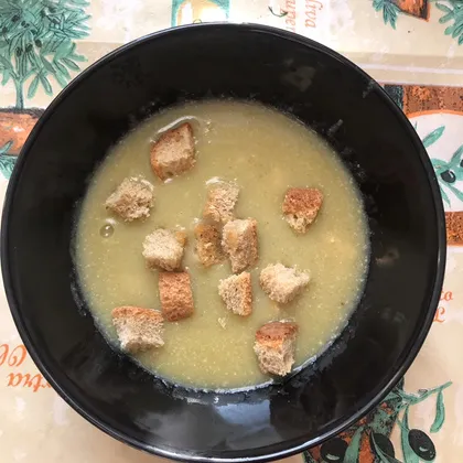 Крем-суп из брокколи и цветной капусты на бульоне из индейки