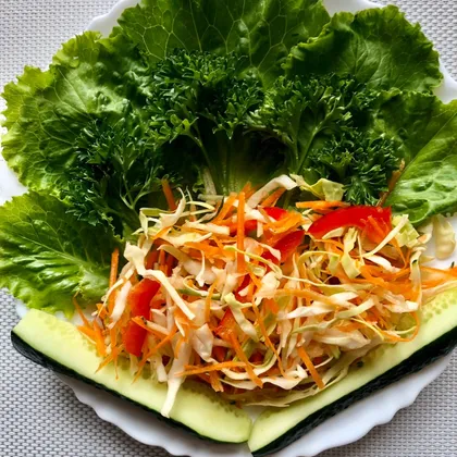 Овощной 🥬 салат 🥗 
Доброе утро всем участникам! 
Самое главное для организма - овощи и фрукты 🍈