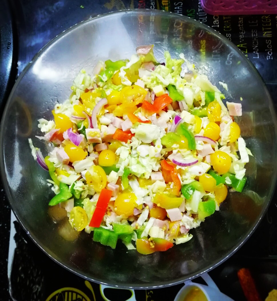 Вкусный овощной салатик