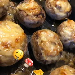 Запечённые шампиньоны с чёрным принцем🤤🤤🤤