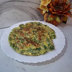 Лепёшка с зеленью на сковороде