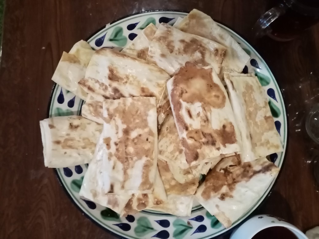 Закуска из лаваша, ветчины и сыра