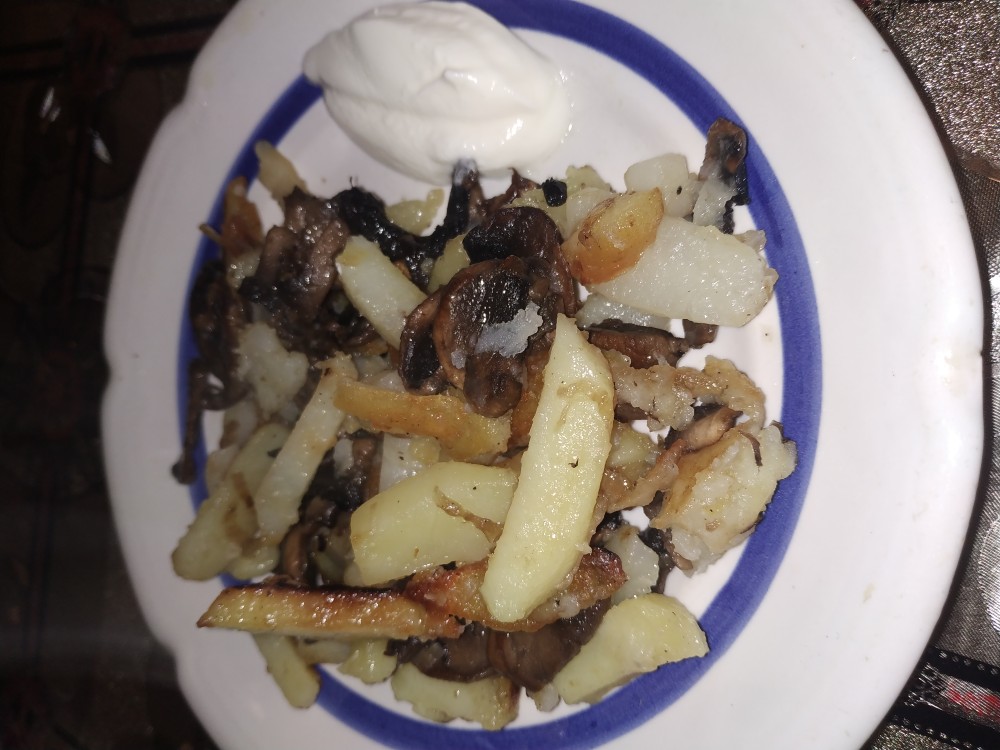 Жареная картошка с шампиньонами