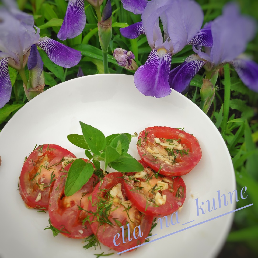 Салат из помидор "Закусочный"