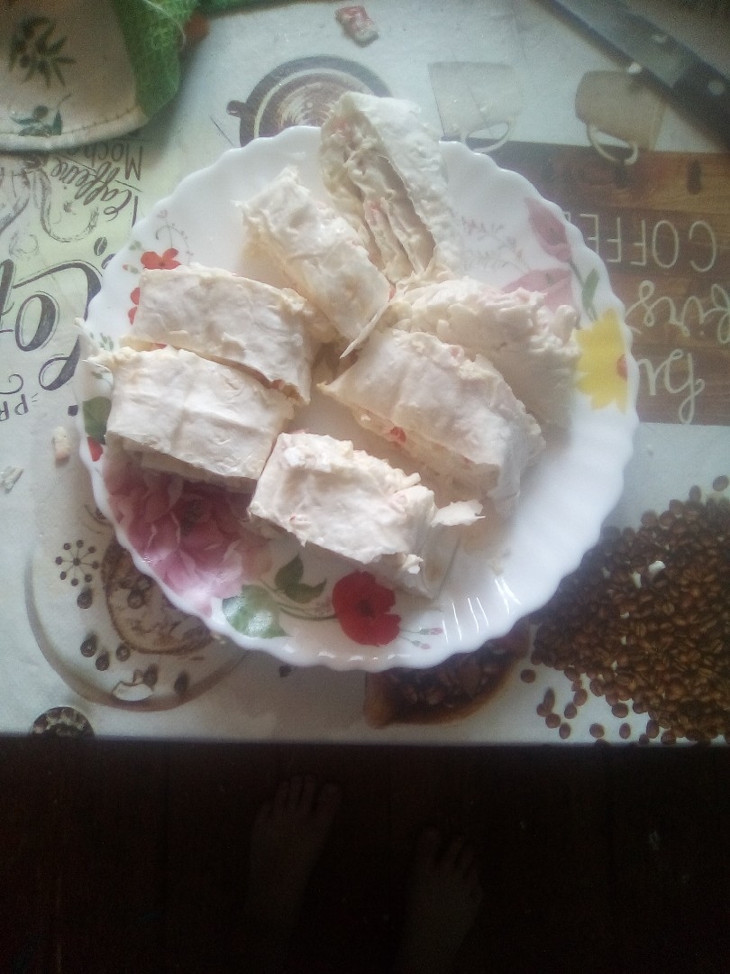 Рулетики из лаваша. "С крабовыми палочками и яйцами"