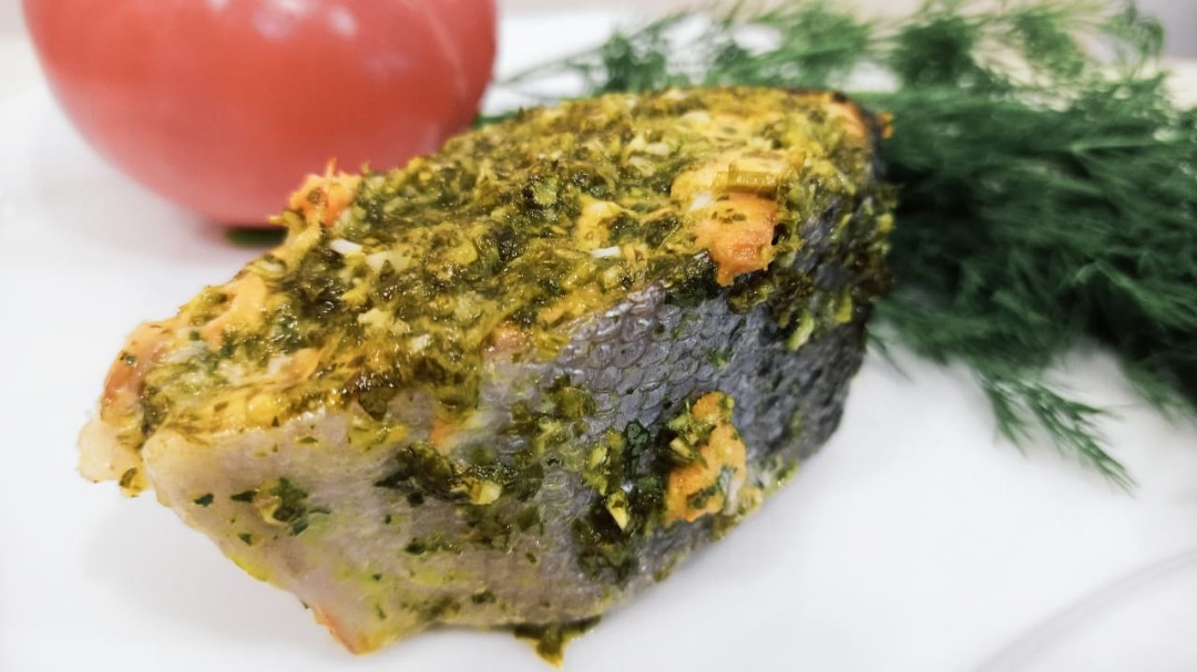 Рыба, запеченная в "зеленом" маринаде