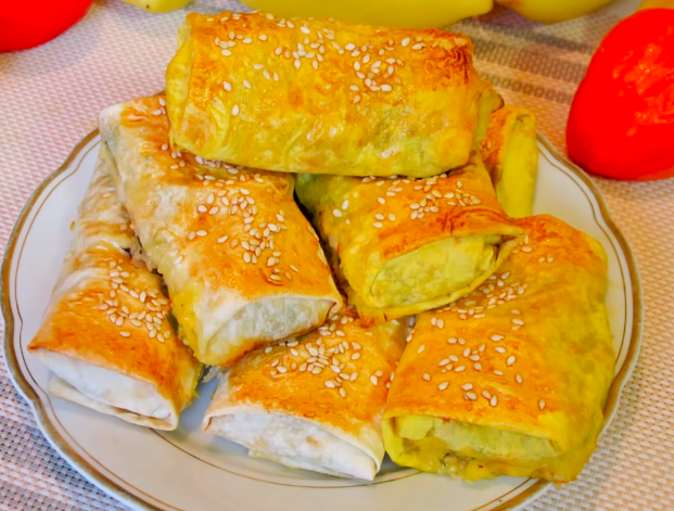 Невероятно вкусная закуска -лаваш с начинкой в духовке