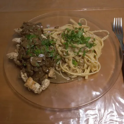 Паста и грибной соус к курице