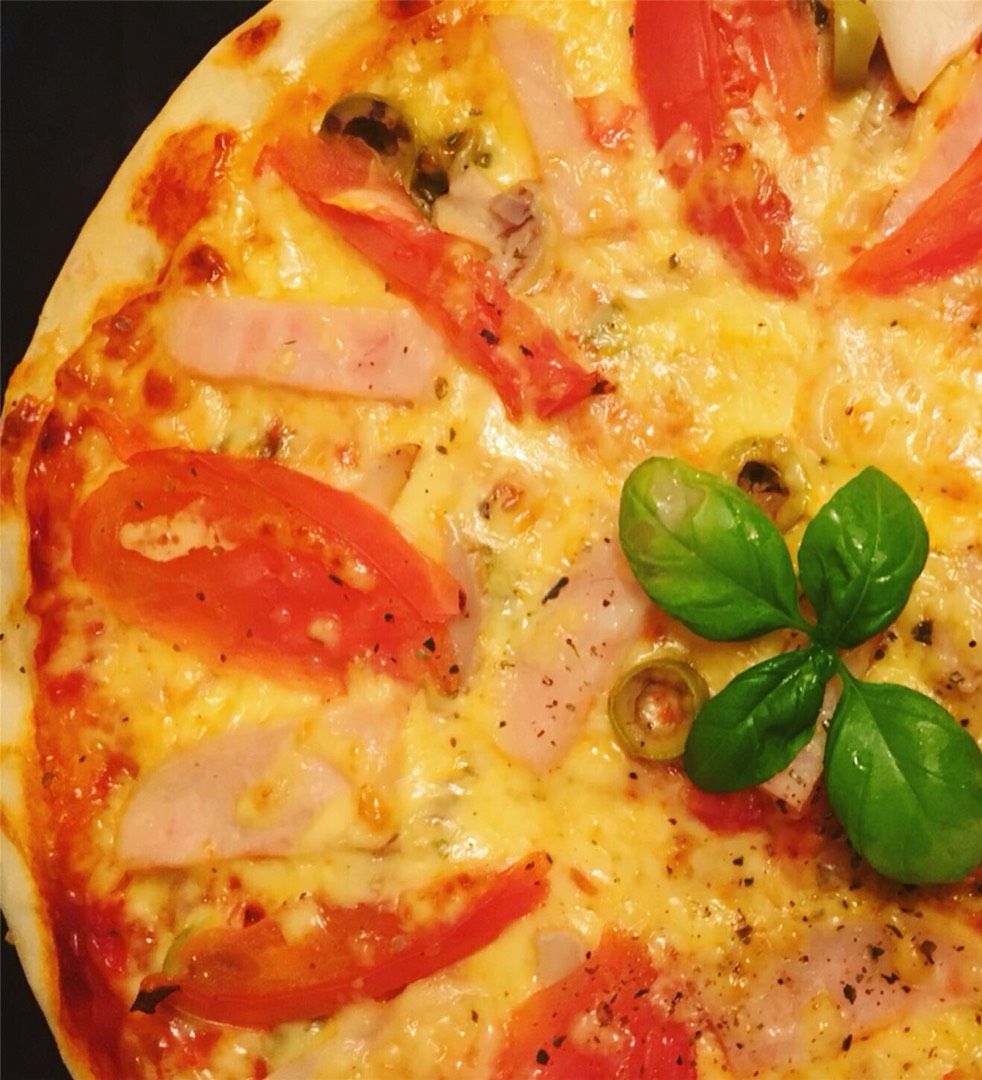 Пицца с колбасой и маслинами — пошаговый рецепт | GOTOVIM