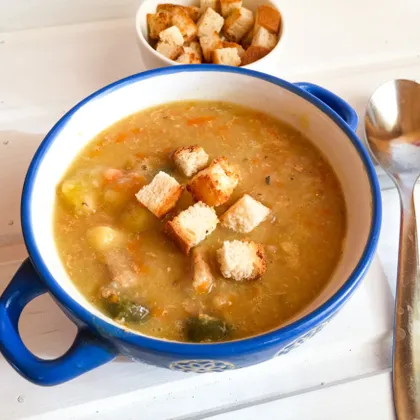 Гороховый суп с оливками в мультиварке-скороварке