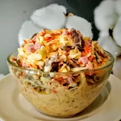 Салат из куриных сердечек с капустой