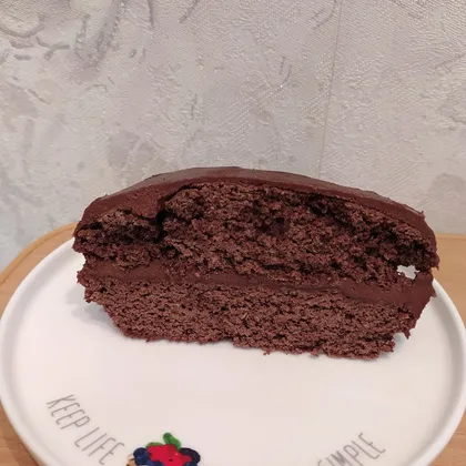 Шоколадный торт-брауни с банановым кремом (веганский)