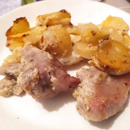 Запечённая свинина с картофелем