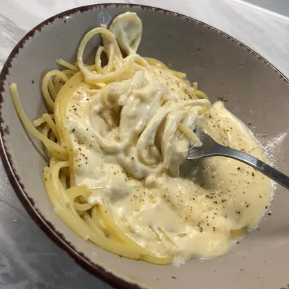 Спагетти в сырном соусе