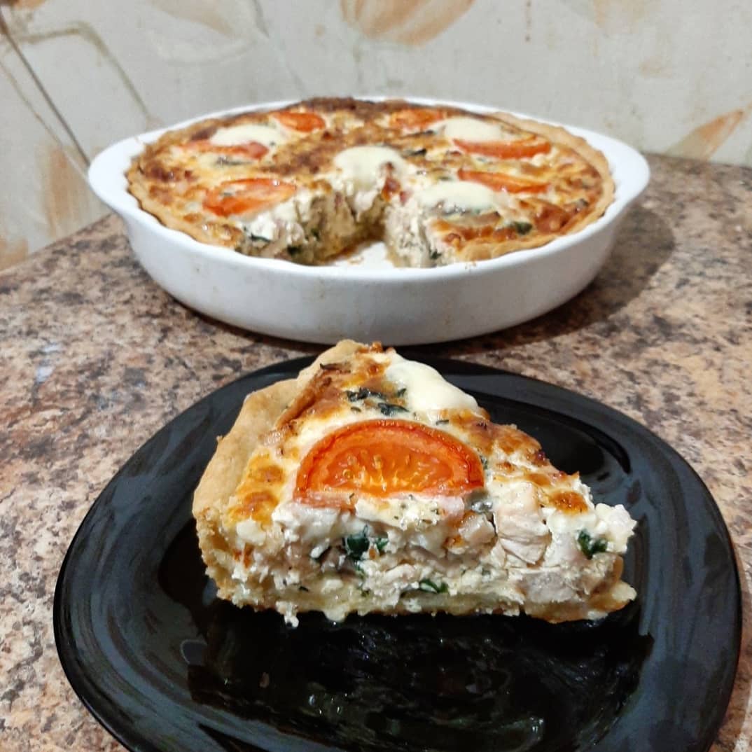 Киш Лорен с курицей и грибами