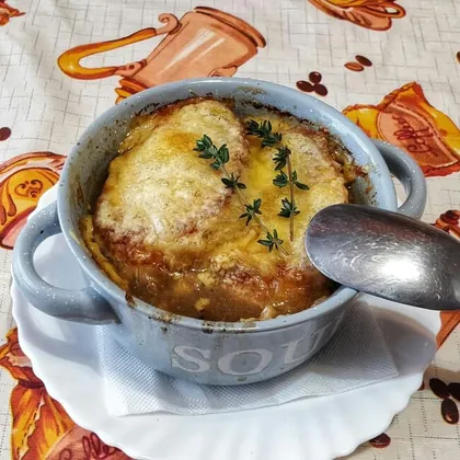 Французский луковый суп - Soupe à l'oignon