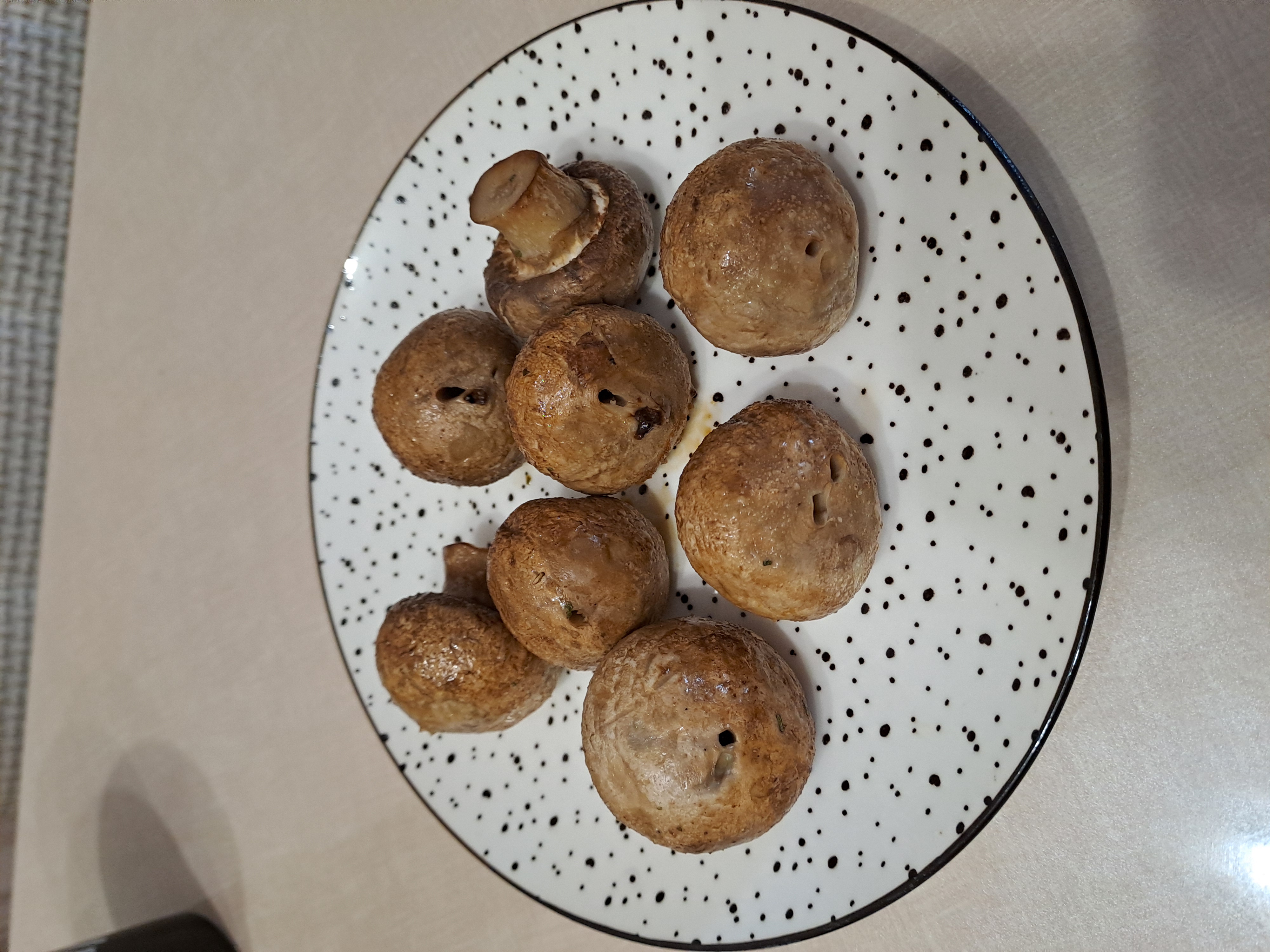 Запеченные шампиньоны в духовке  