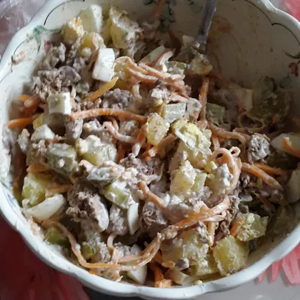 Салат с куриной печенью, картофелем и корейской морковью 'ням-ням'
