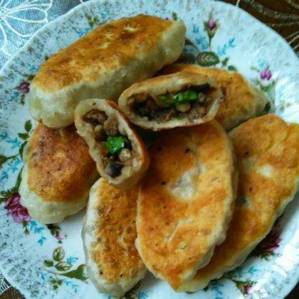 Пиражочки с мясом и грибами