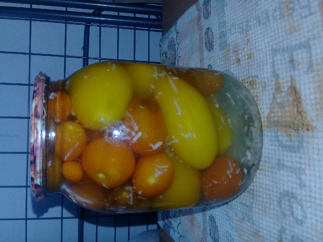 Помидоры "под снегом"