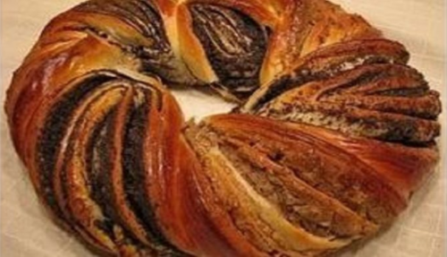 Самый вкусный орехово-маковый рулет: нежная выпечка к чаю