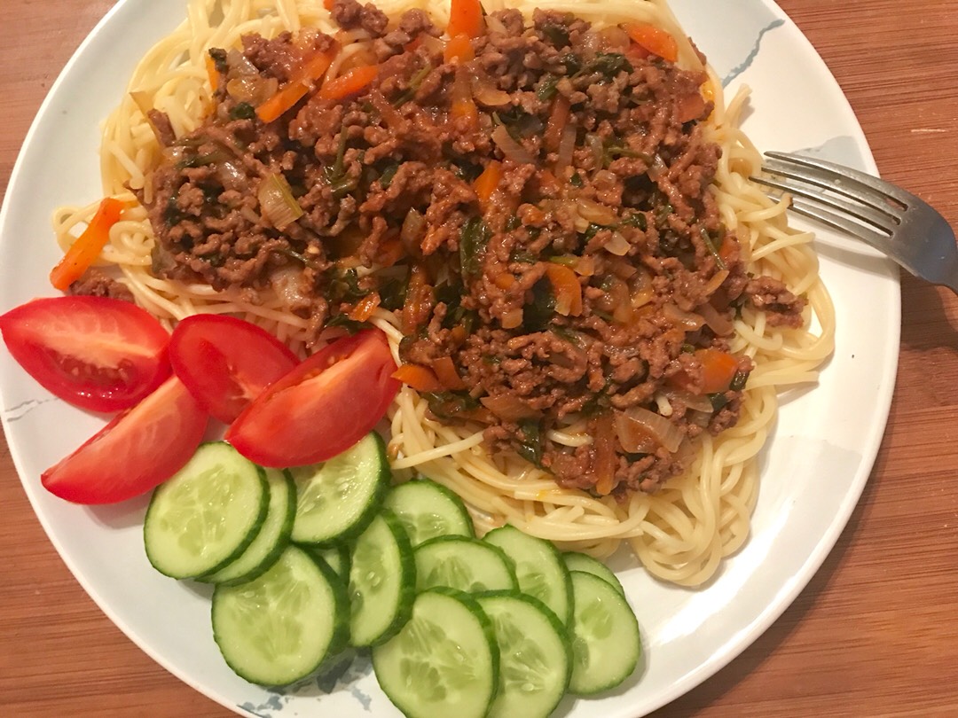 Спагетти болоньезе
