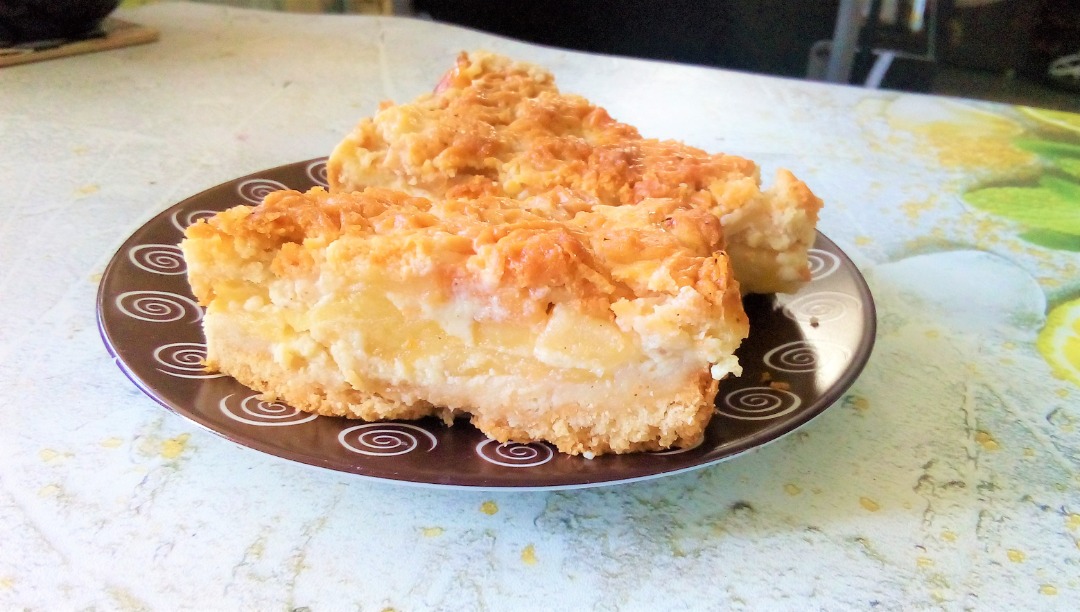 Ароматно-пряный яблочный пирог с заварным кремом 🥧 (шарлотка)