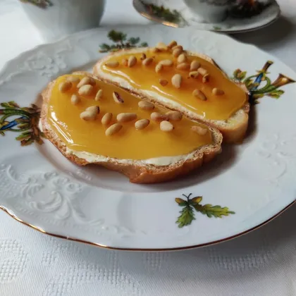 Бутерброд с медом на завтрак