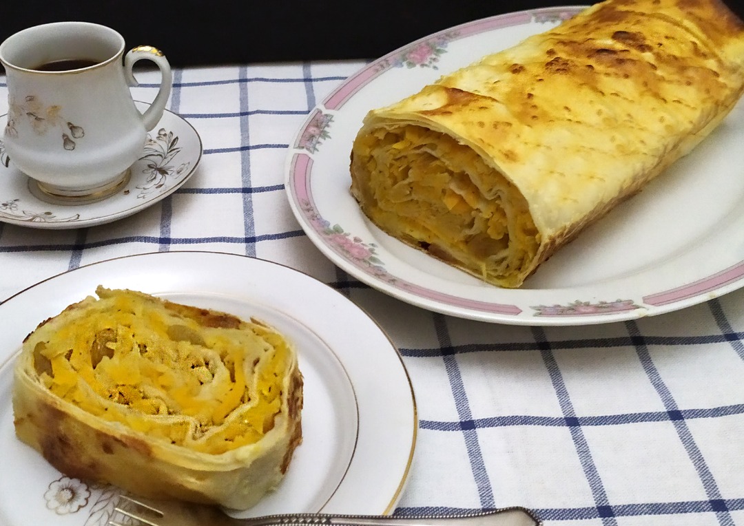 Тыквенно-яблочный рулет из лаваша
