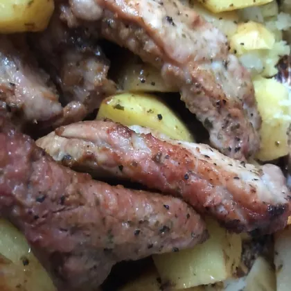 Рёбра свиные с картошкой
