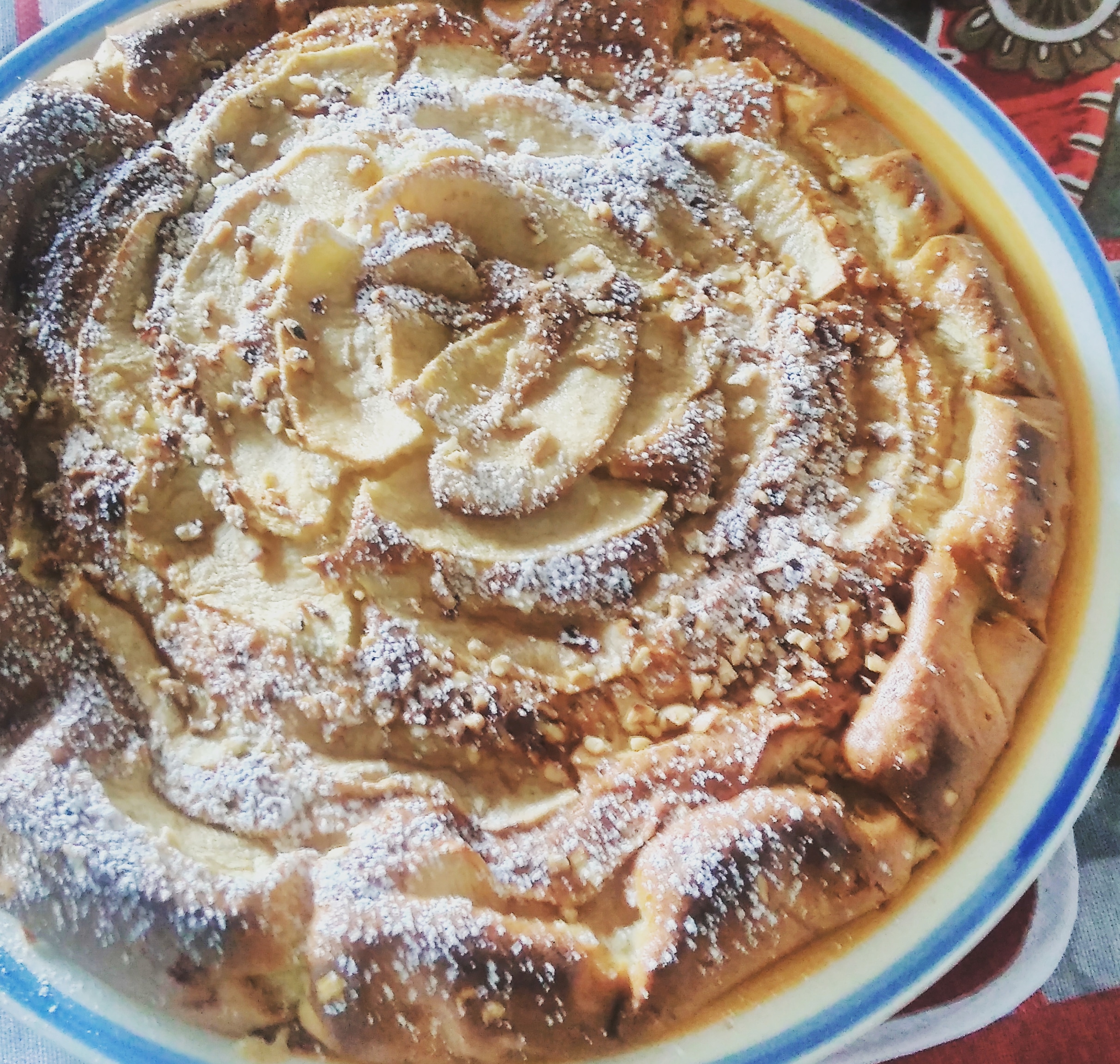 Пирог с яблоками и маскарпоне