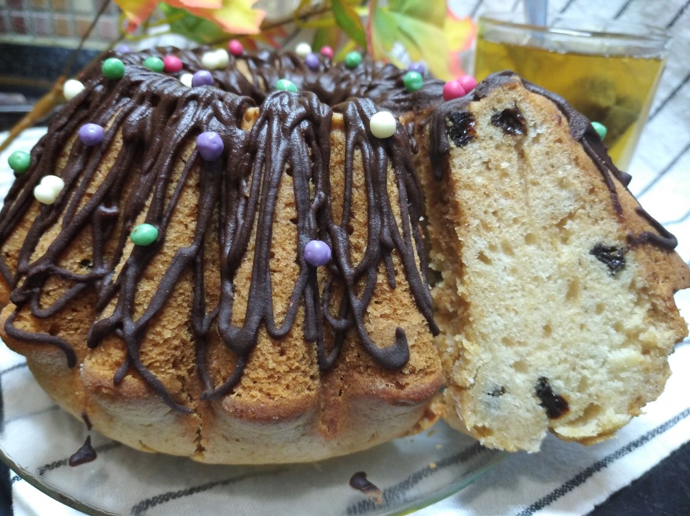 Простой пирог с черносливом и орехами – кулинарный рецепт