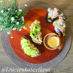 Бутерброды с тунцом и яйцом