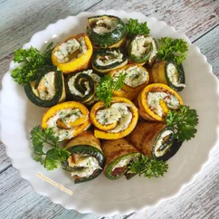 Кабачковые рулетики с сыром и чесноком